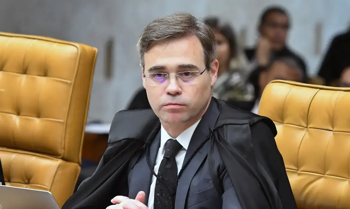 “Brasil perde a oportunidade de ter um grande ministro”, diz André Mendonça sobre Jorge Messias