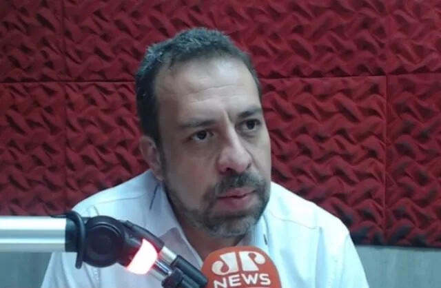 “Se for candidato a presidente, vai perder para o Lula”, diz Boulos sobre Ciro Gomes
