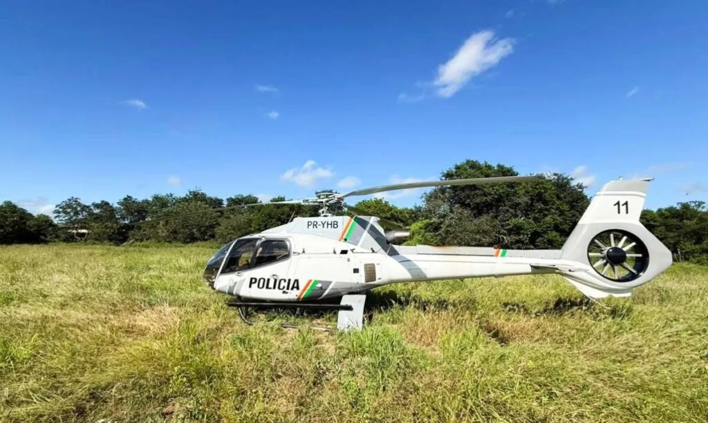 PM é socorrido por helicóptero da Ciopaer após carro capotar no interior do Ceará