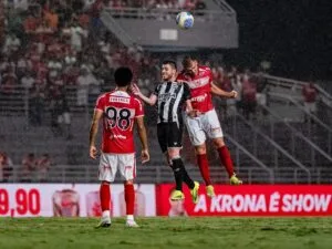'Chef' Mancini até tenta fazer omelete sem ovos, mas o resultado é frustrante
